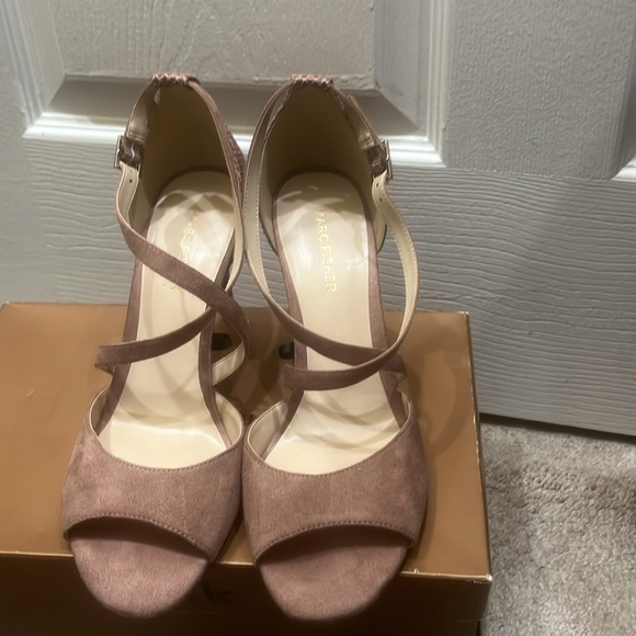 MARC FISHER Suede Shoes Heels 9 M Strappy Open Toe Brown Tan Stiletto - Picture 2 of 5